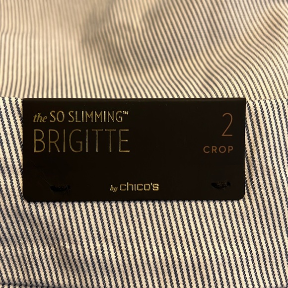 Chicos Brigitte the so slimming size 12/2 crop cream & blue - Picture 2 of 10